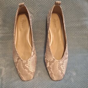 27 EDIT Naturalizer Women's Snakeskin Ballet Flats Sz 7.5 W